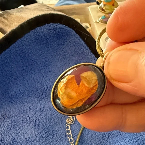 Unique Resin Elegant Gold Pendant Necklace - Picture 4 of 9